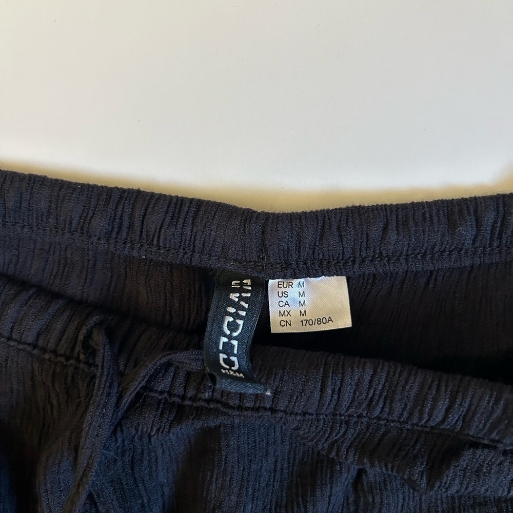 H&M Crinkled Black Women's Pants Size M - Picture 7 of 7